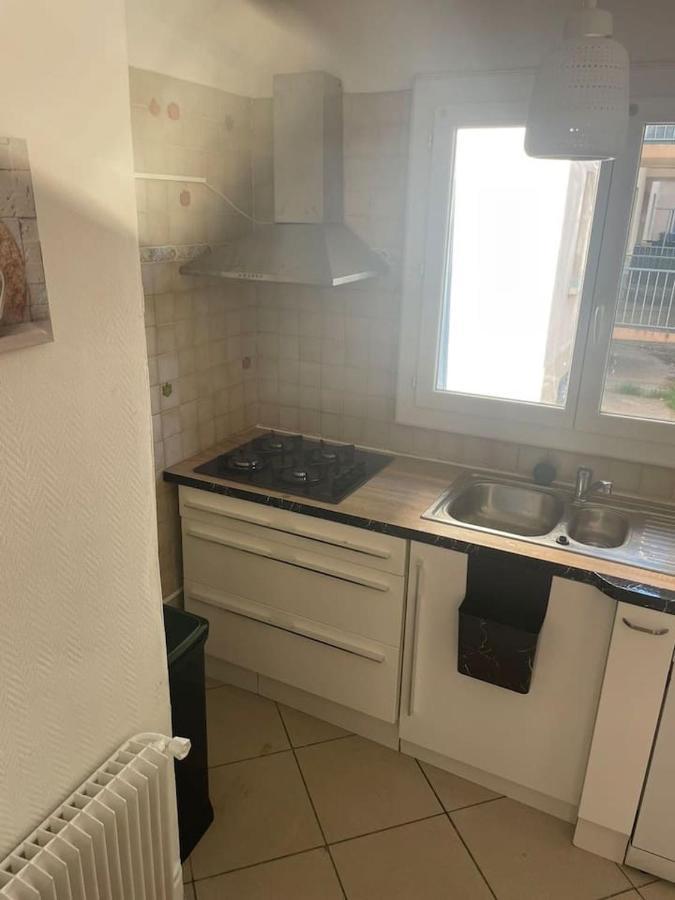 Appartement Proche Gare Tgv Nîmes Exterior photo